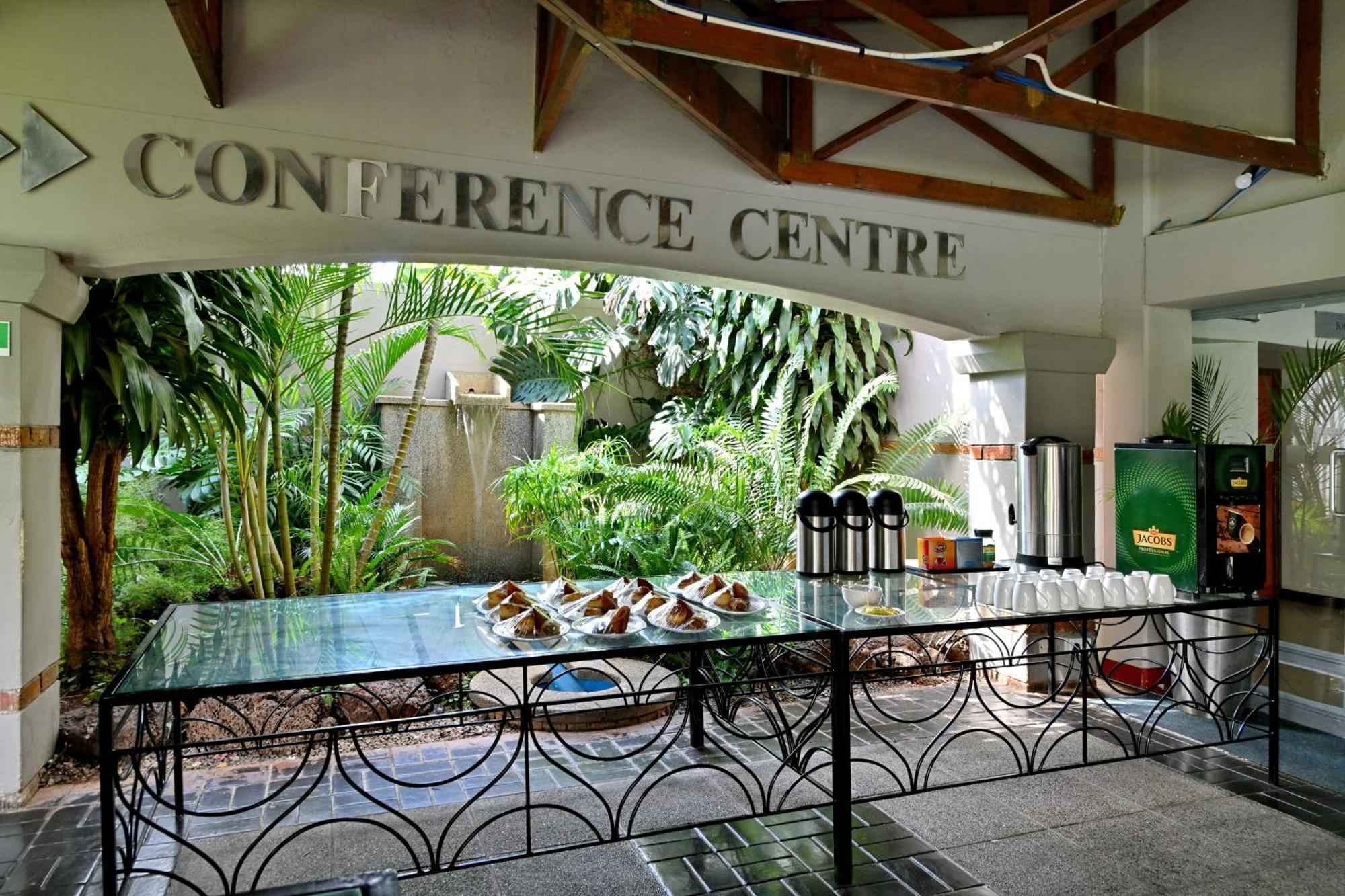 Holiday Inn - Bulawayo By Ihg מראה חיצוני תמונה