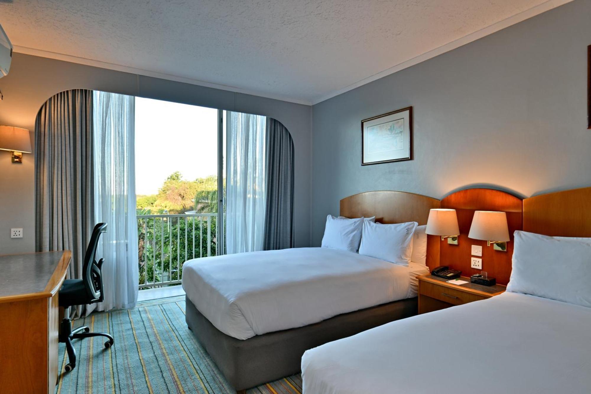 Holiday Inn - Bulawayo By Ihg מראה חיצוני תמונה
