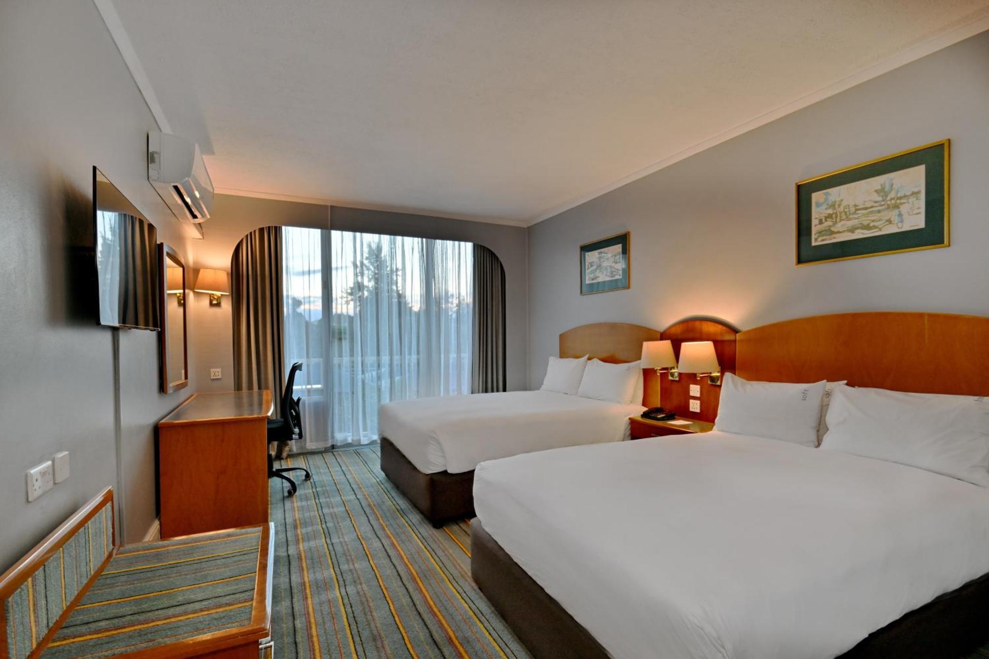 Holiday Inn - Bulawayo By Ihg מראה חיצוני תמונה