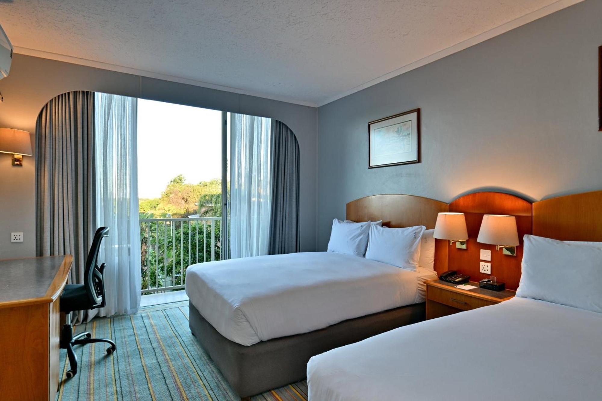 Holiday Inn - Bulawayo By Ihg מראה חיצוני תמונה