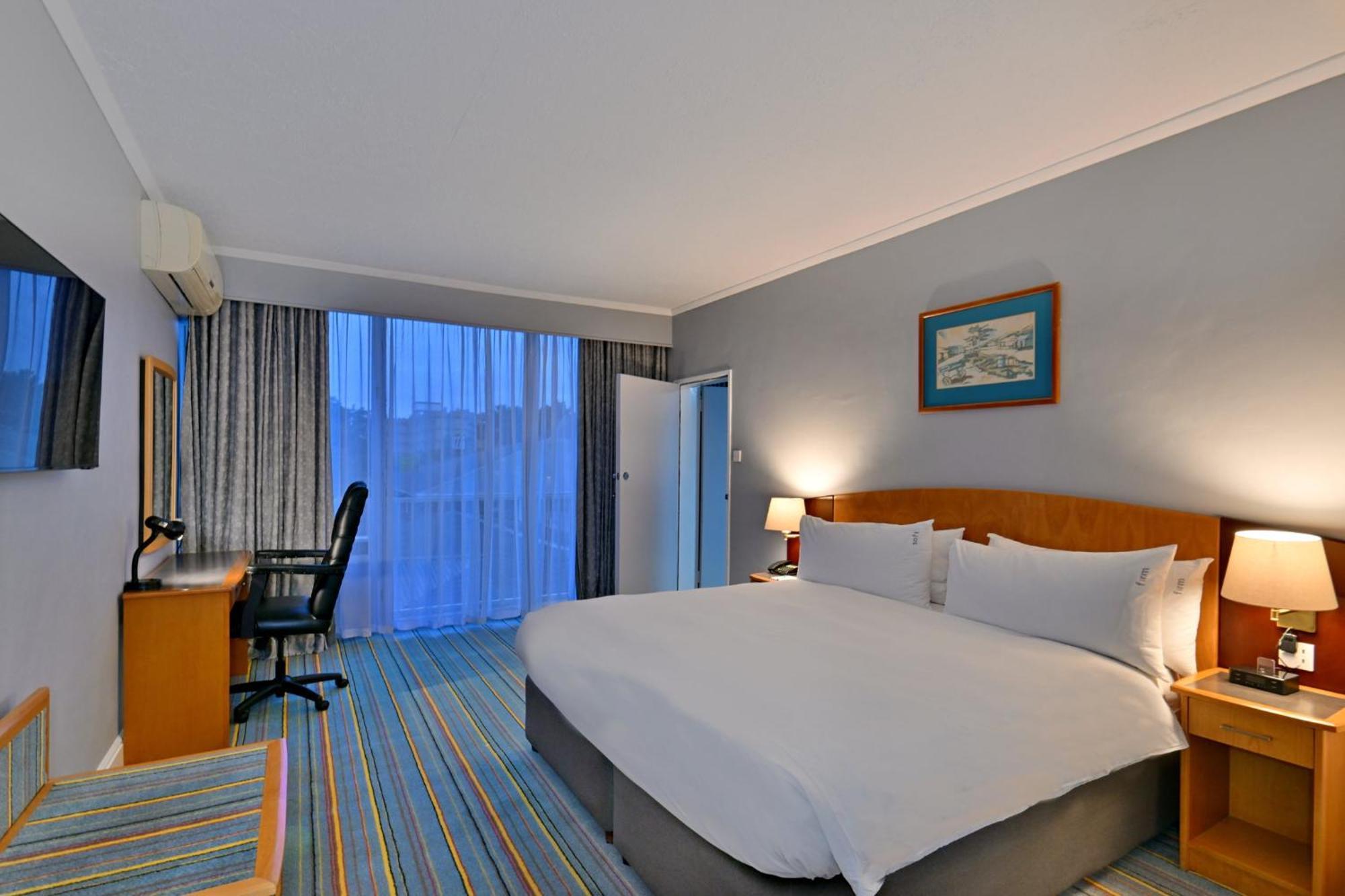 Holiday Inn - Bulawayo By Ihg מראה חיצוני תמונה
