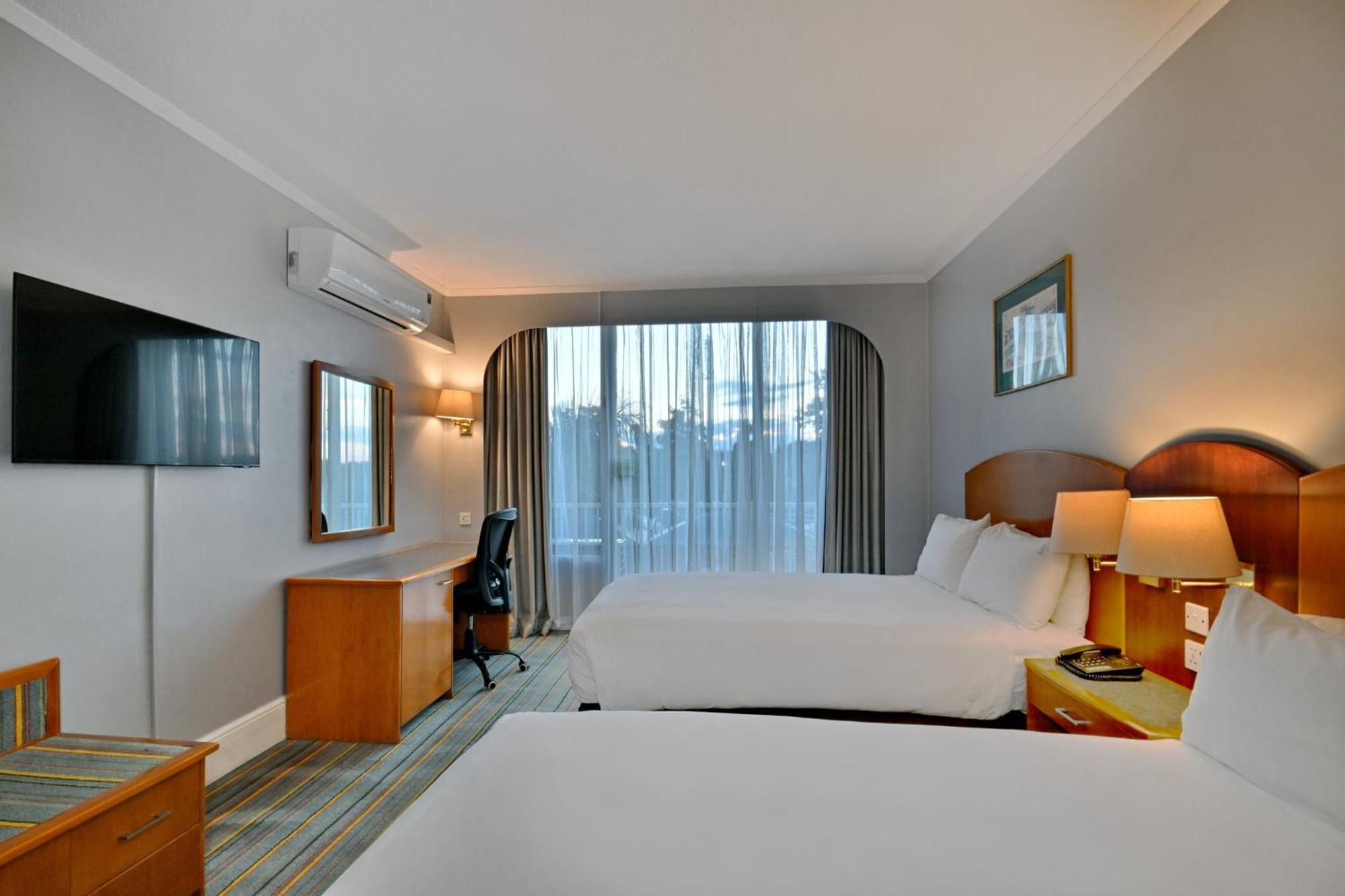 Holiday Inn - Bulawayo By Ihg מראה חיצוני תמונה