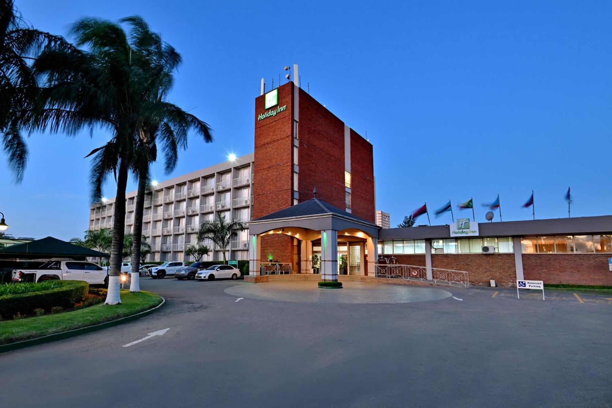 Holiday Inn - Bulawayo By Ihg מראה חיצוני תמונה